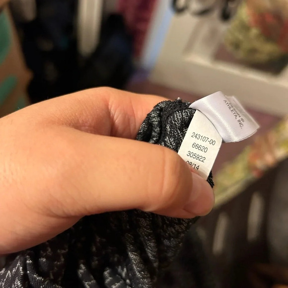 ATHLETA CHATURANGA CHEVRON LEGGINGS - Picture 6 of 7